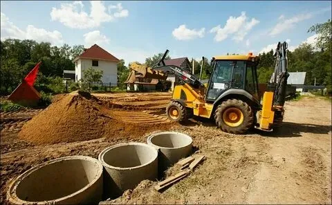 Рытьё котлована экскаватором Гродно. 1