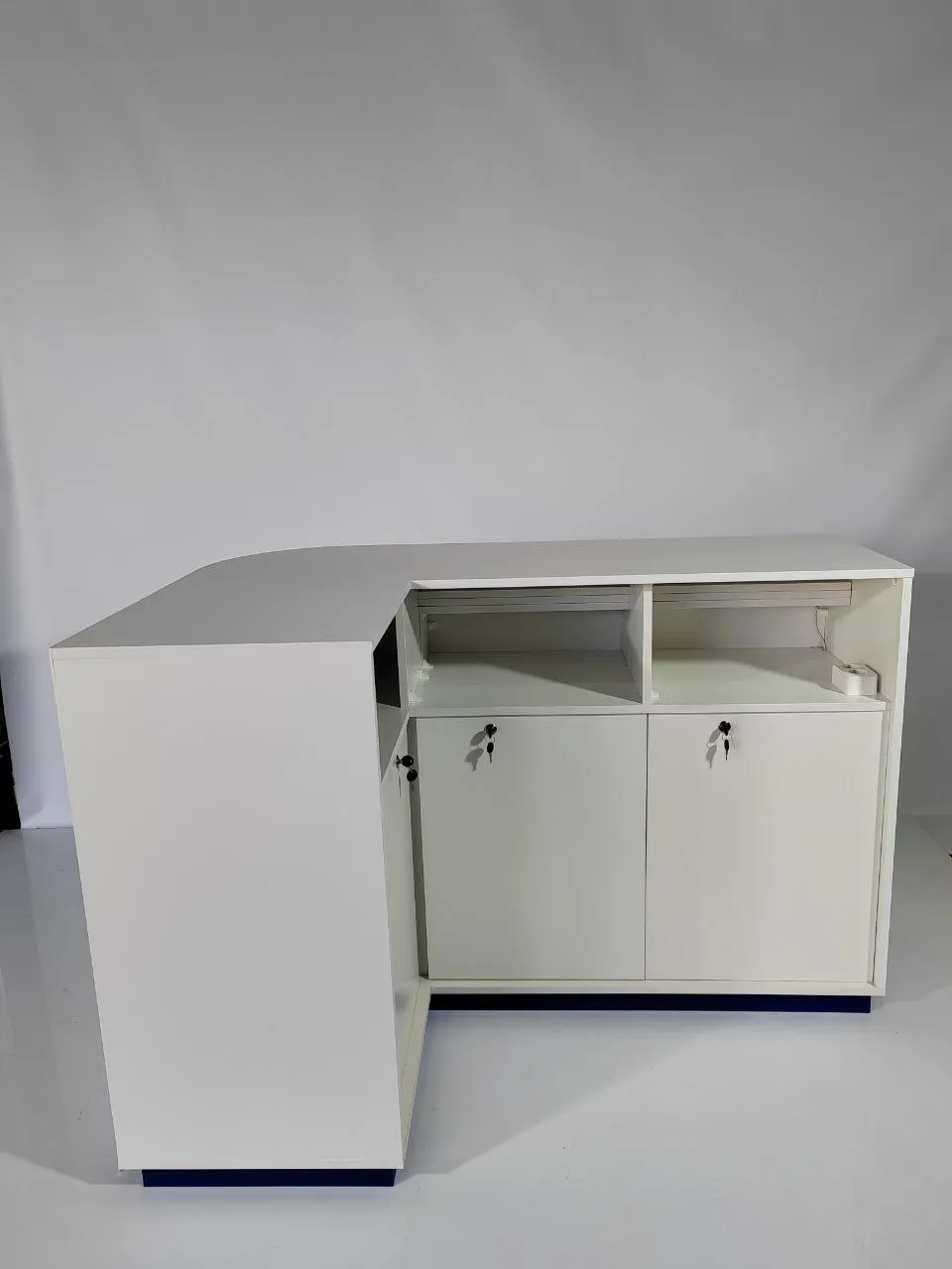 Аренда угловой стойки с подсветкой 1500x1000x(500)x1005 — Минск. 3