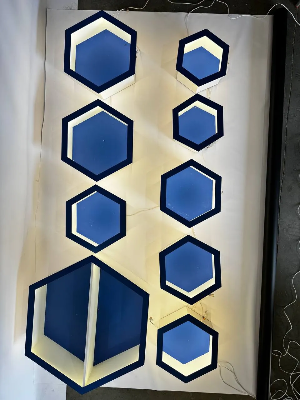 Аренда шестиугольной витрины в Минске | Прокат витрин ТОТЕМ13М. 1