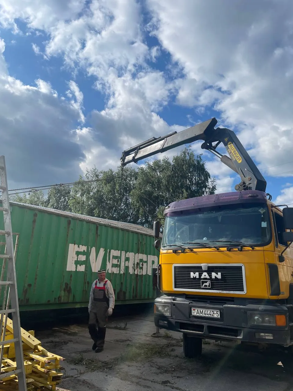 Аренда манипулятора Man Fassi f235 в Минске – цена и условия. 1