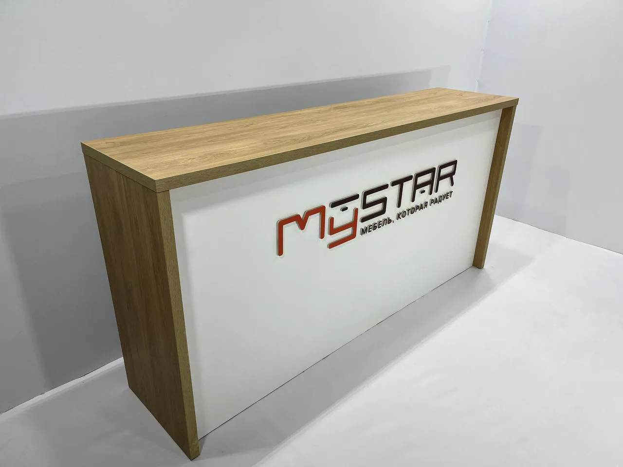 Аренда выставочной стойки 2100х500х1040 в Минске | ТОТЕМ13М. 1