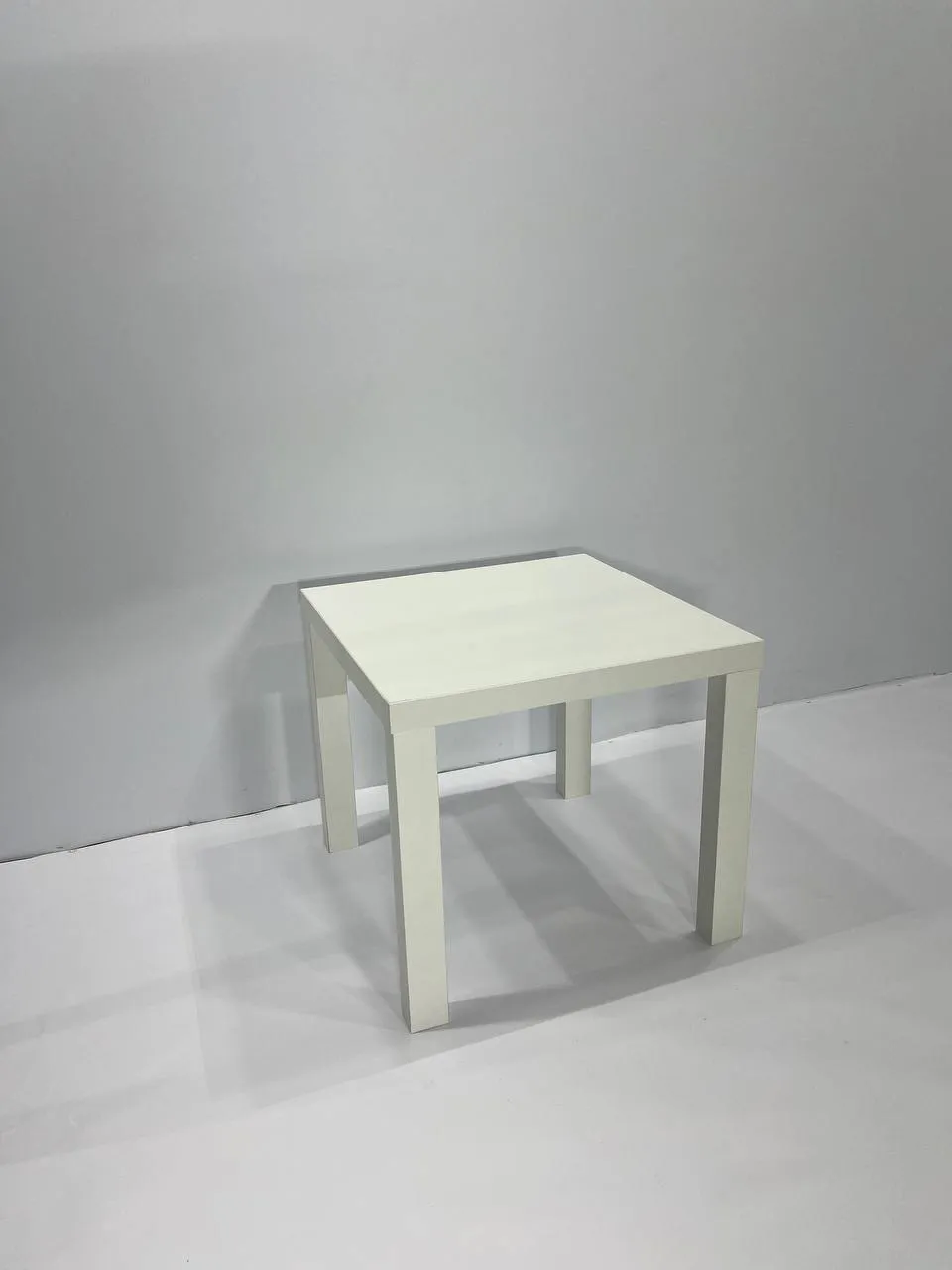 Аренда деревянного журнального стола 550×550×450 — Минск. 2