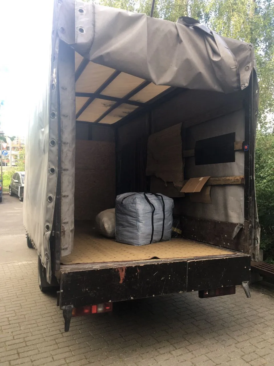 Перевозка грузов на автомобиле в Бресте. 1