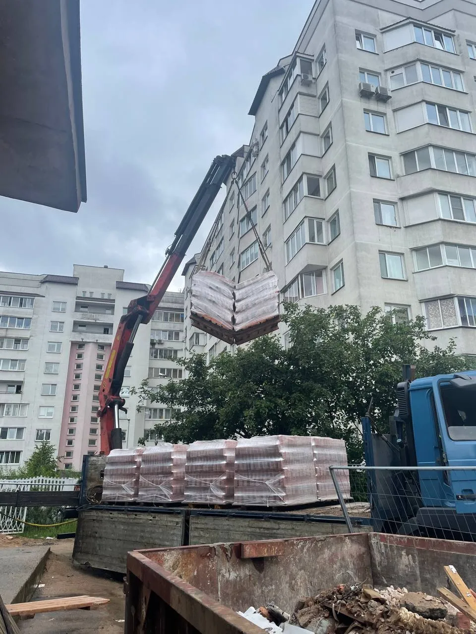 Аренда манипулятора с прицепом в Минске – цена и услуги. 1