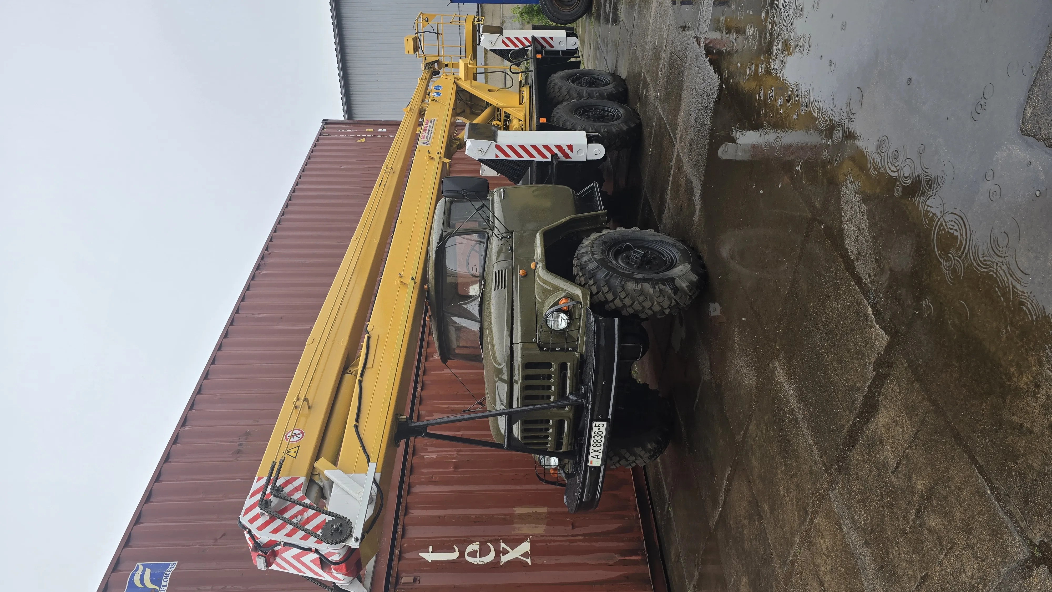 Аренда автовышки телескопической на базе ЗИЛ-131(6х6) вездеход. 4