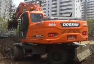 Аренда колесного экскаватора 21 т Doosan DX210W в Бресте. 1