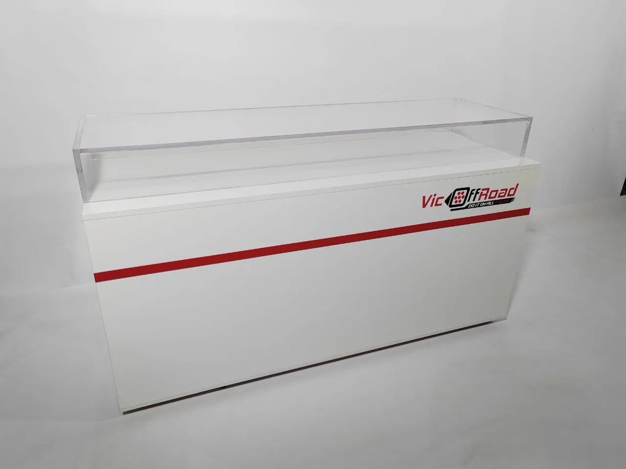 Аренда выставочных стоек 1500х600х710 и стеклянных колб Минск. 1