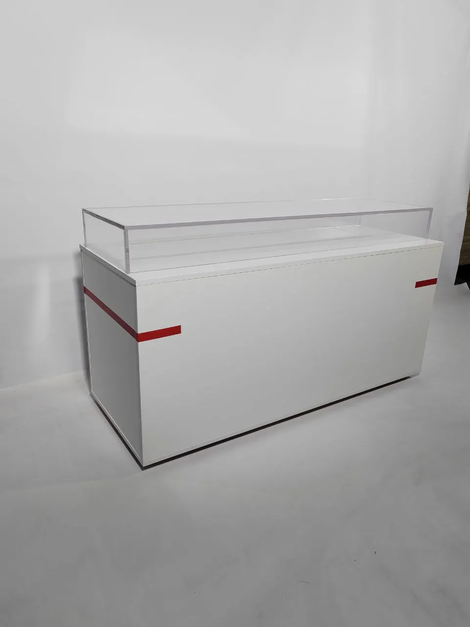 Аренда выставочных стоек 1500х600х710 и стеклянных колб Минск. 2