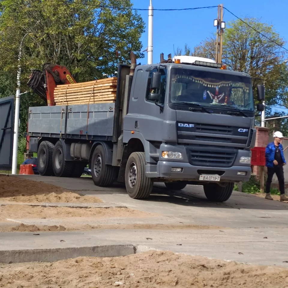 Автомобиль с гидроманипулятор Mercedes HIAB 140. 6