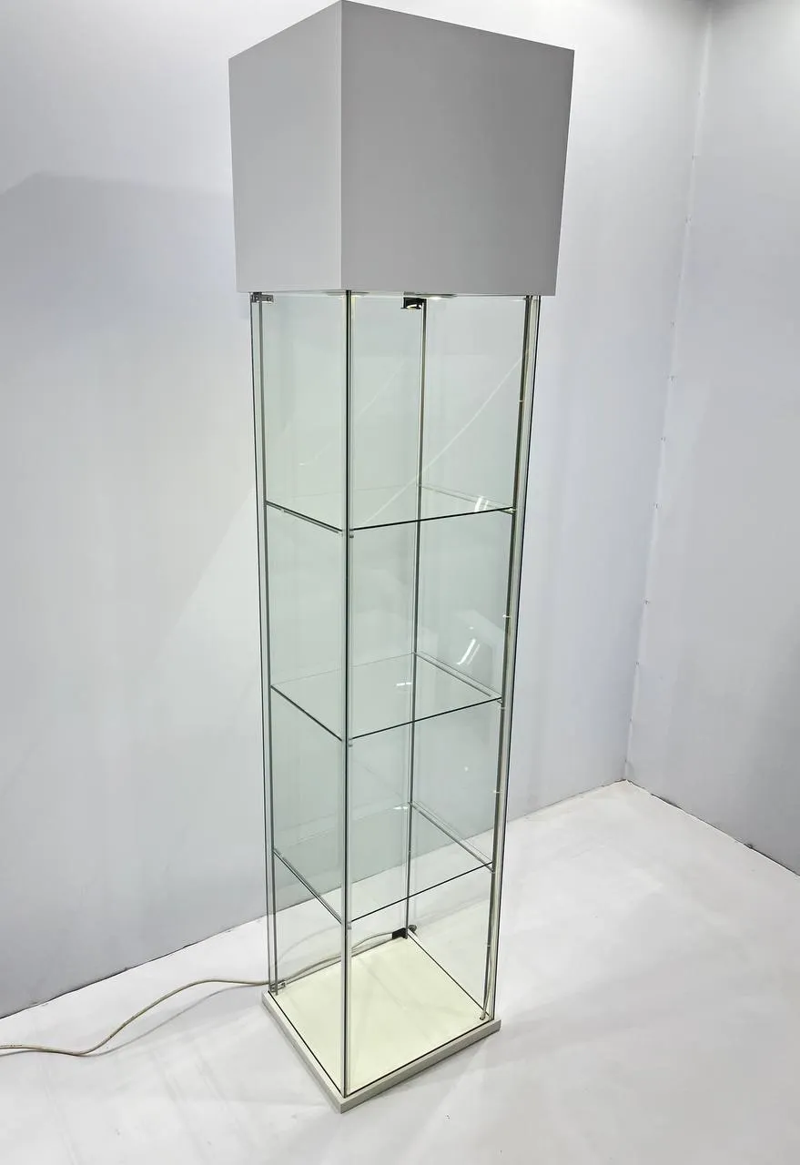 Прокат стеклянных витрин 425x365x1970 — выставочные стеллажи Минск. 1