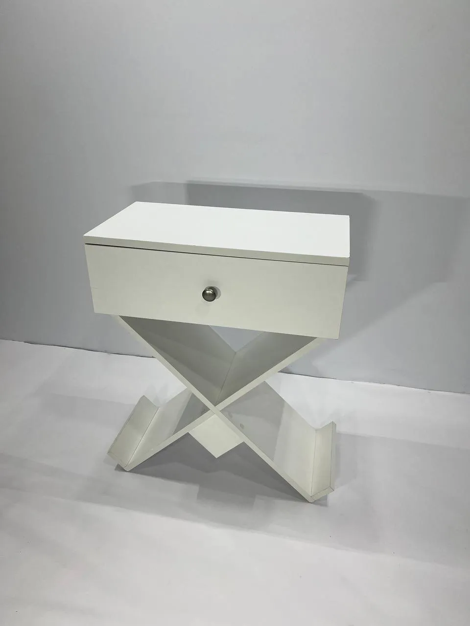 Аренда журнального стола ЛДСП 600×320×760 — прокат мебели Минск. 1