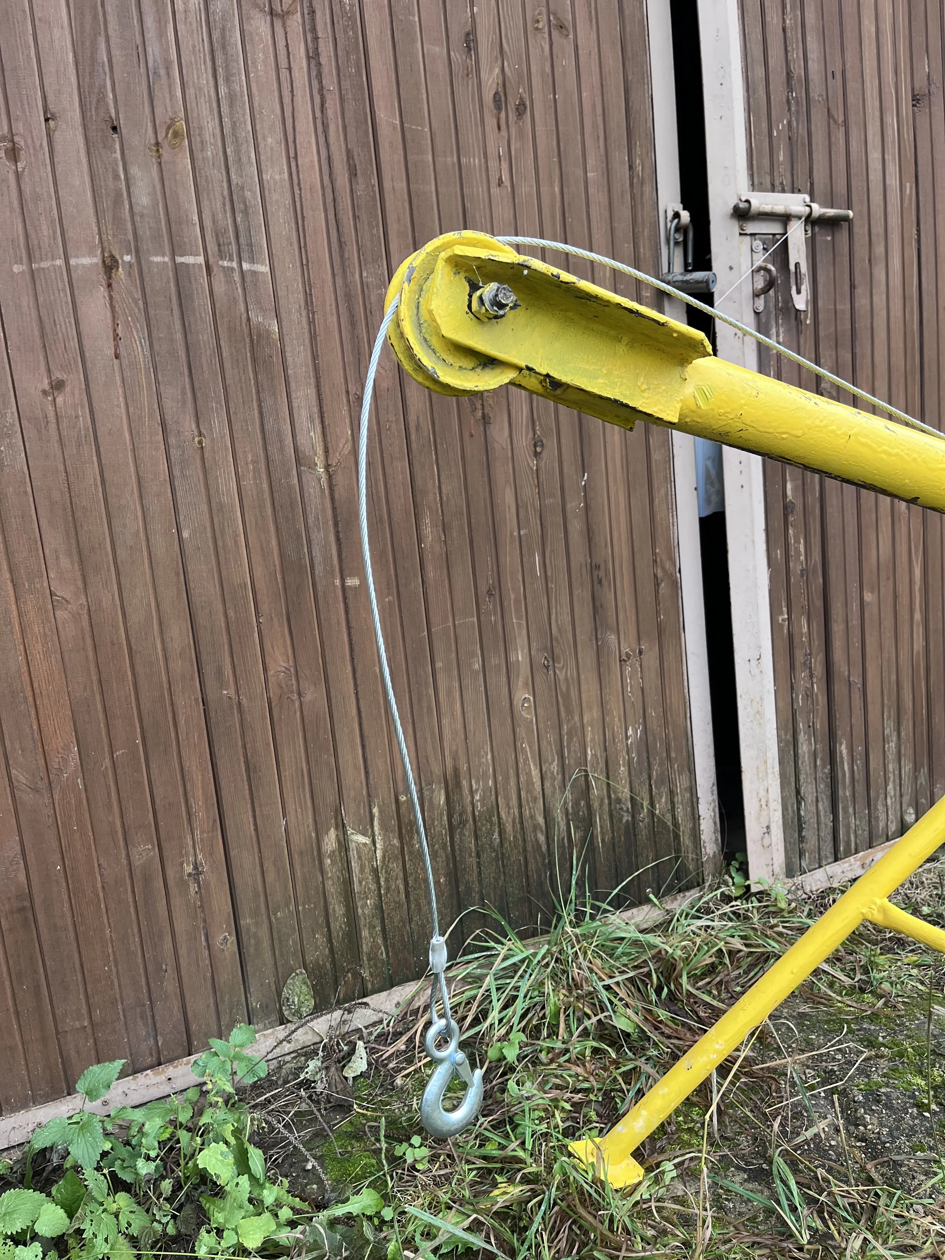 Кран-подъемник 3,6 м. Лебедка 250 кг, трос 20 м.. 3