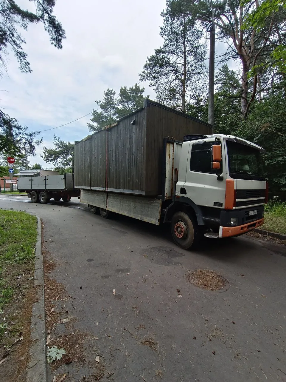 Перевозка морских контейнеров гидроманипулятором в Минске — услуги до 40 тонн. 1