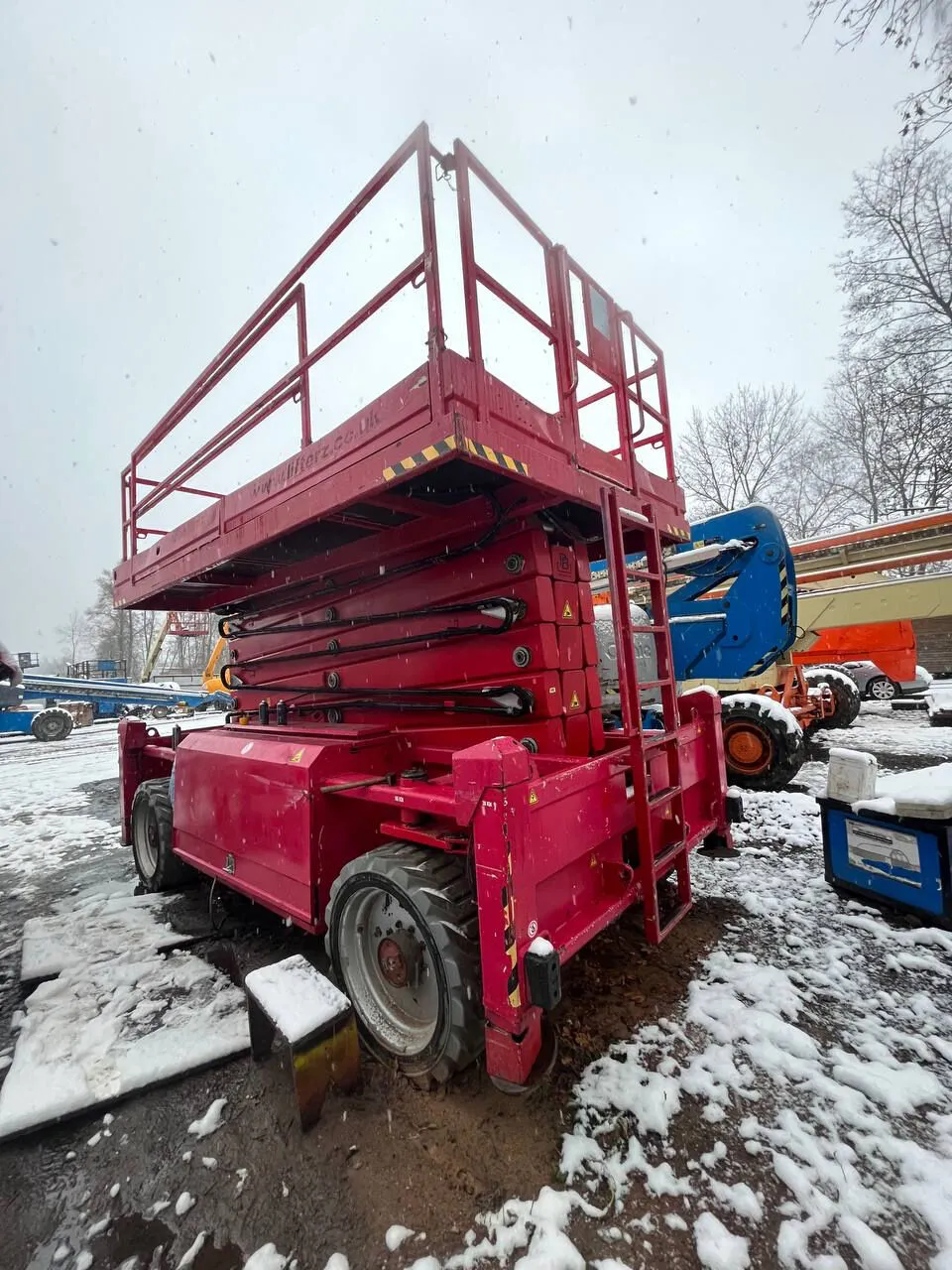 Аренда самоходного ножничного подъемника PB Lifttechnik S225-24DS (22 м.). 3