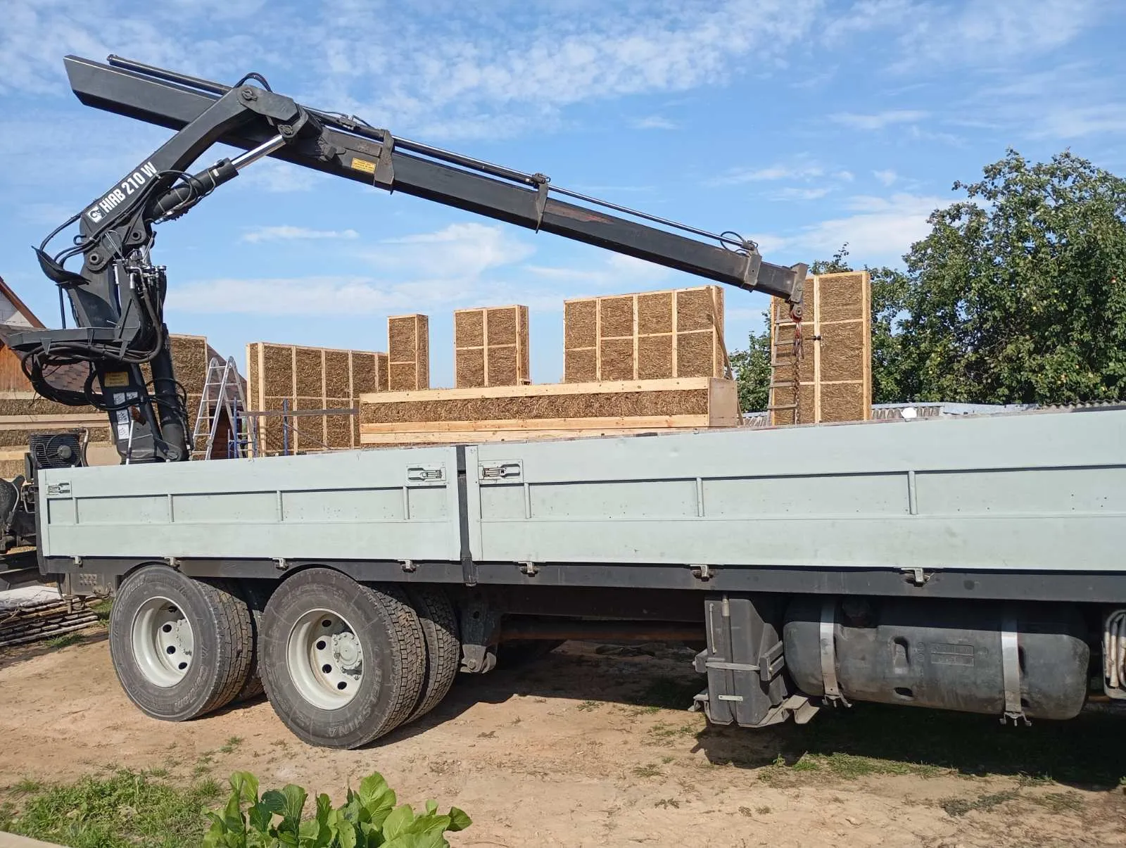 Аренда манипулятора в Минске — доставка и грузовые услуги. 1