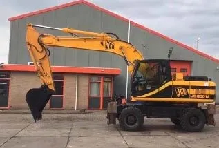 Аренда колесного экскаватора 22,3 т JCB JS200W в Бресте. 1