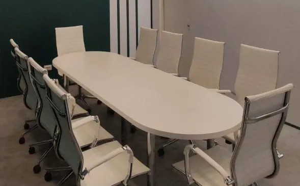 Аренда стола для переговоров 2750×900 мм — конференции, выставки в Минске. 1