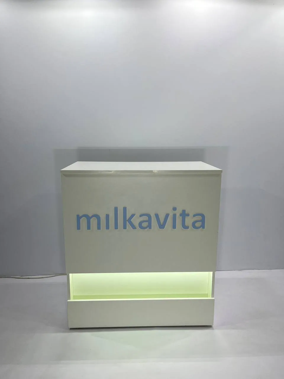 Аренда световой стойки 1000х560х1090 в Минске | Прокат выставочных стендов. 1