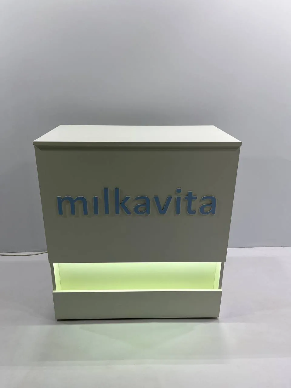 Аренда световой стойки 1000х560х1090 в Минске | Прокат выставочных стендов. 2