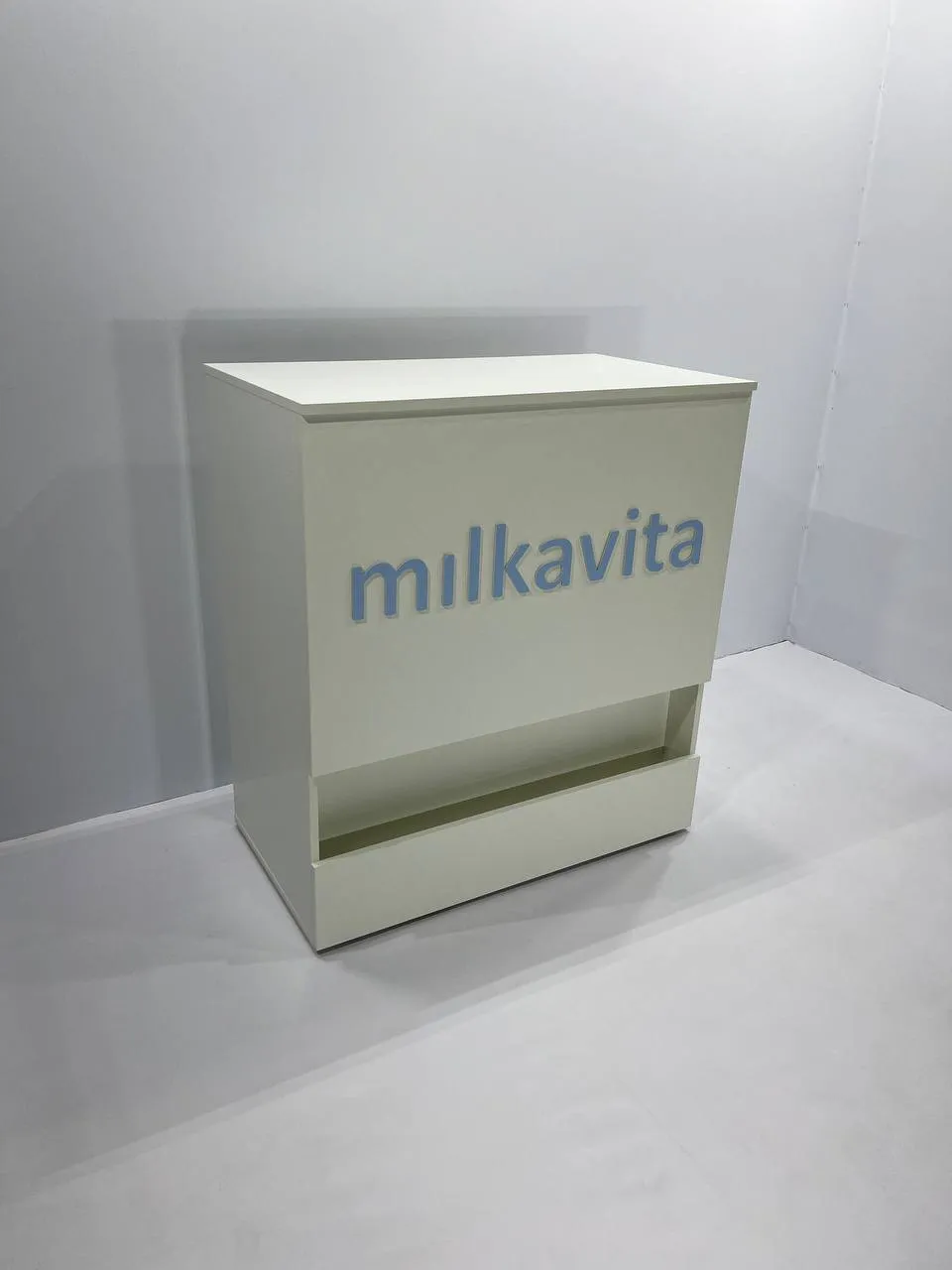 Аренда световой стойки 1000х560х1090 в Минске | Прокат выставочных стендов. 3