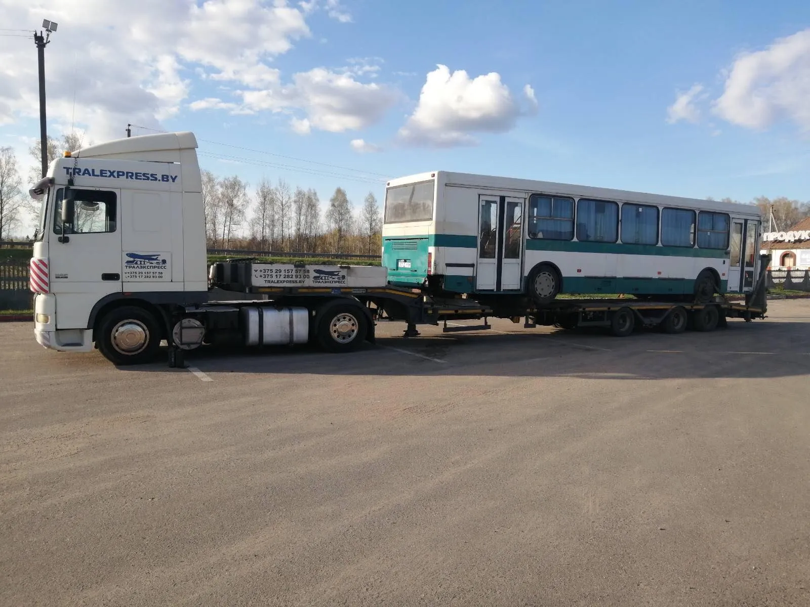 Перевозка автобуса тралом — аренда тралов в Минске и Беларуси. 1