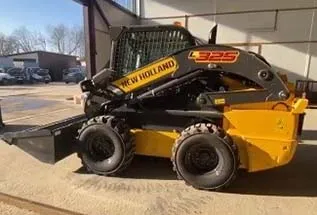Аренда мини-погрузчика New Holland L325. 1 Аренда мини-погрузчика New Holland L325. 1