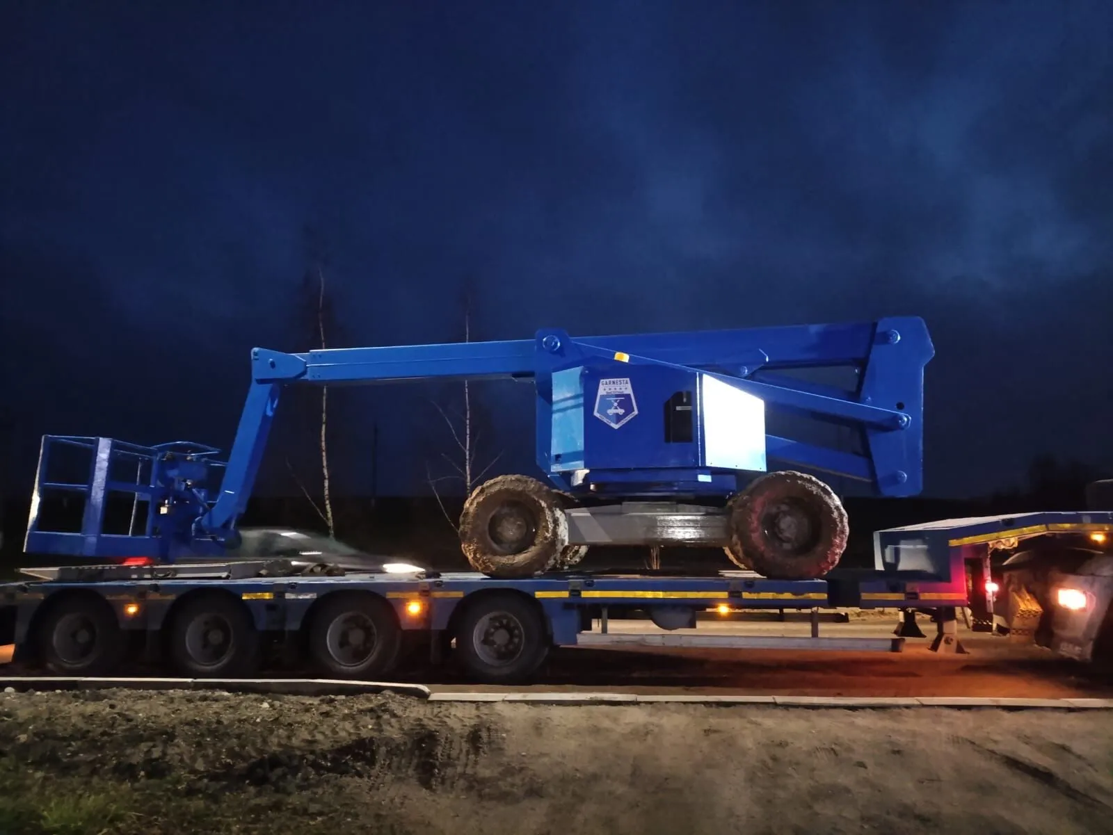 Аренда самоходного коленчатого подъемника Snorkel AB60J (20 м.). 2