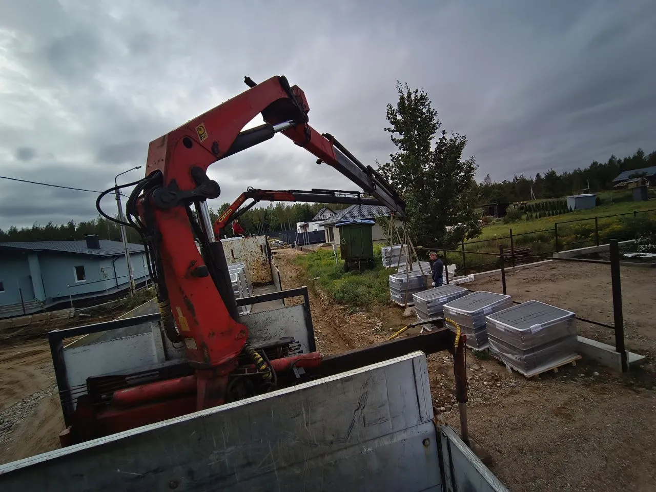 Грузоперевозки до 40 тонн гидроманипулятором в Минске — надежно и быстро. 1