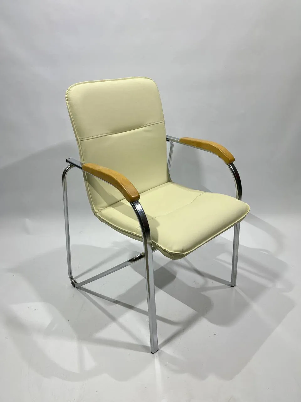 Аренда кожаного стула Самба в Минске — прокат мебели для мероприятий. 1