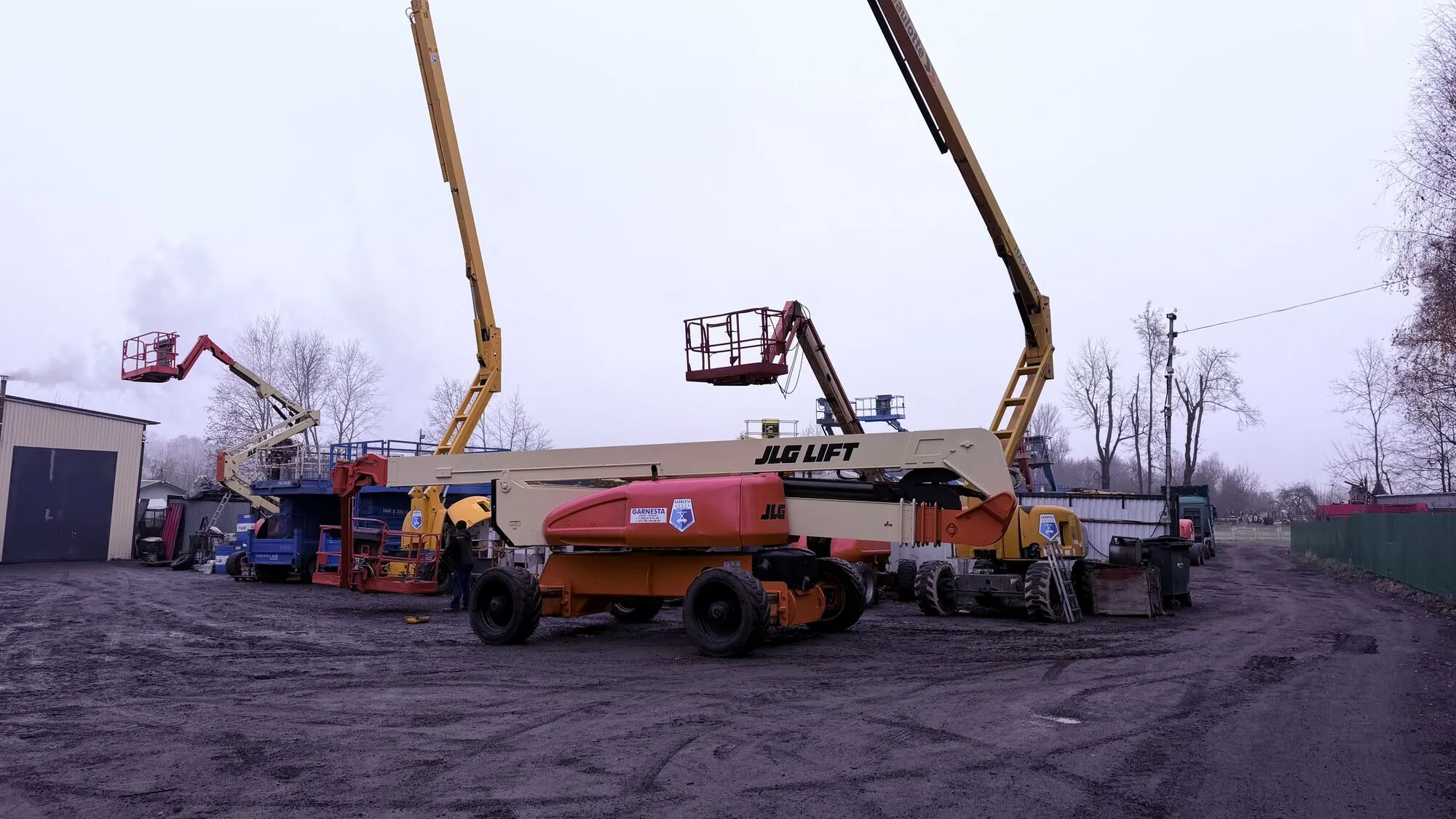 Аренда самоходного коленчатого подъемника JLG 1250AJP (40 м.). 2