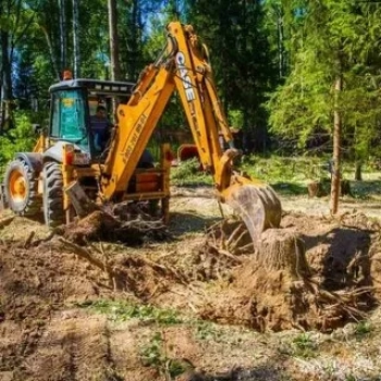 Подготовка участка экскаватором Беларусь