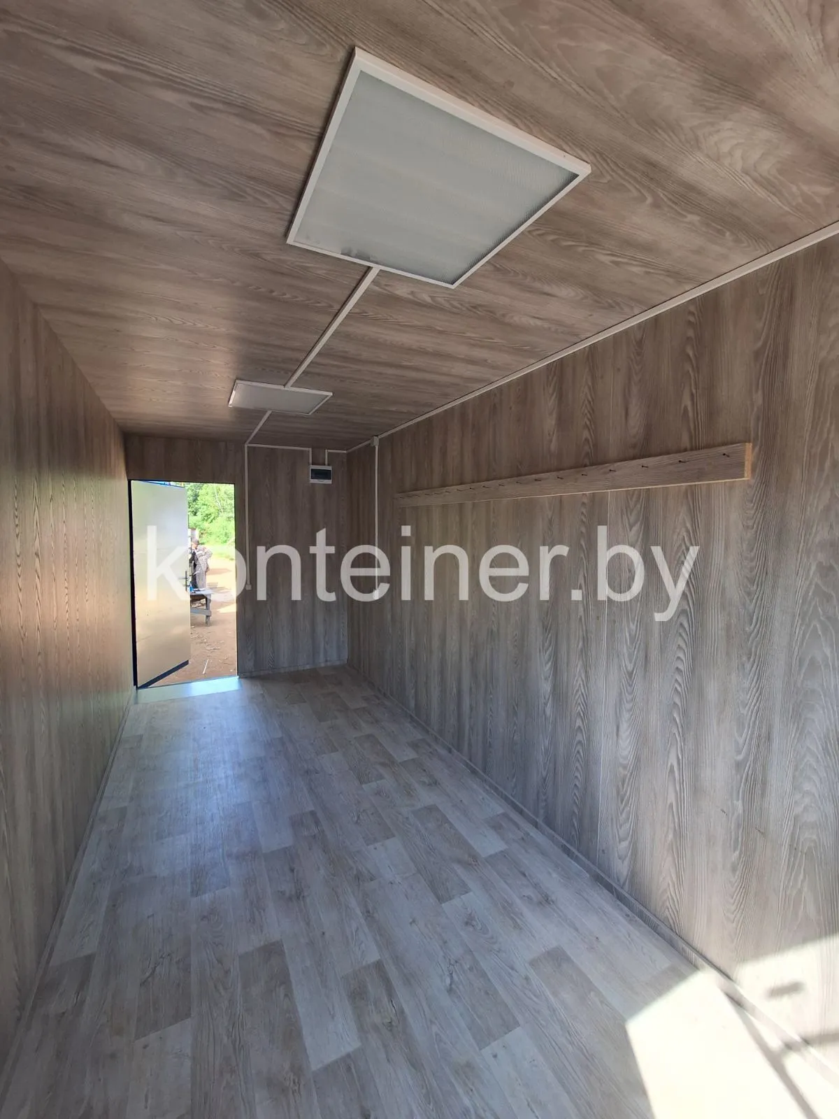 Утеплённая металлическая бытовка в аренду в Минске и области – надёжно и выгодно. 3