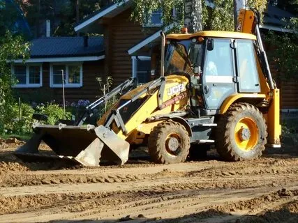 Выравнивание территории экскаватором Гродно. 1