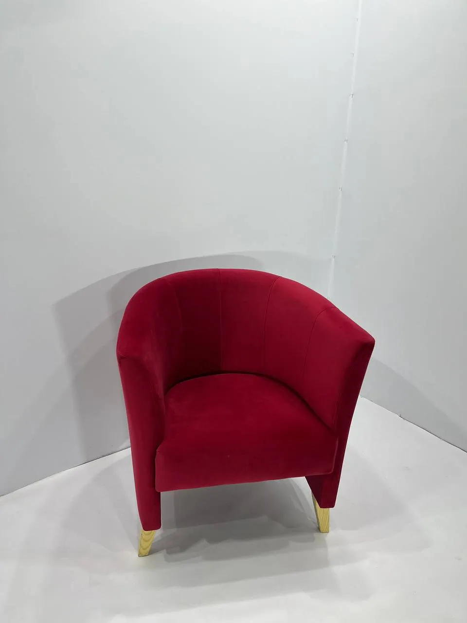 Аренда красного кресла в Минске — прокат мебели для мероприятий. 2