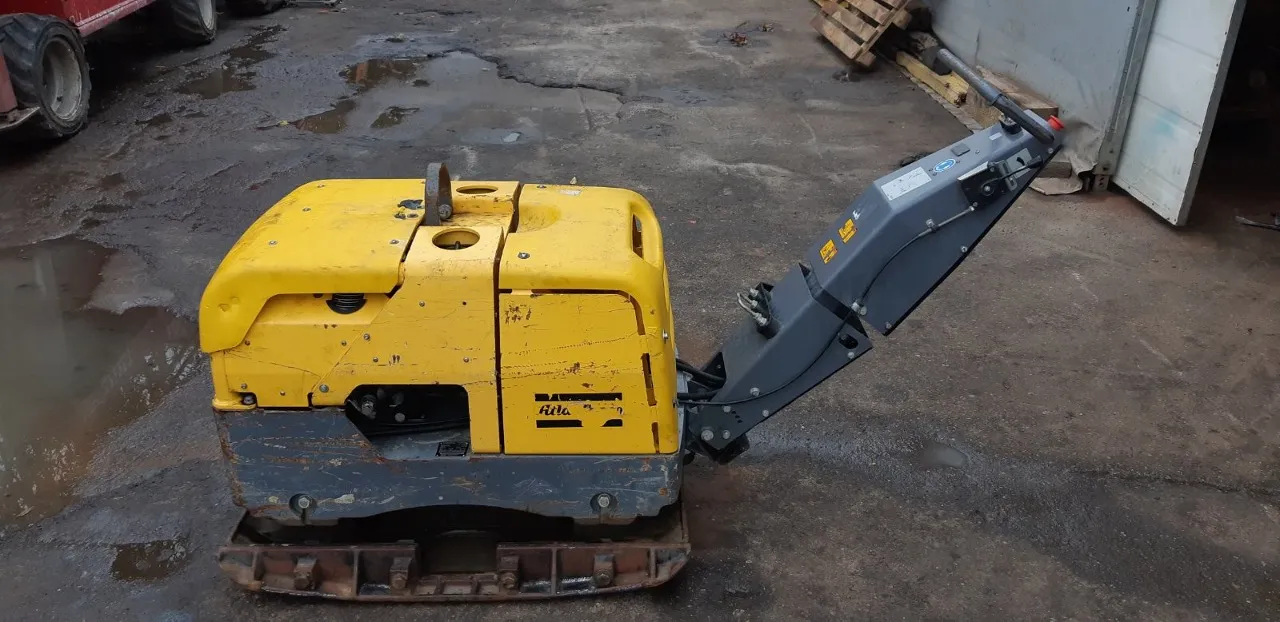 Аренда виброплиты реверсивной Dynapac/ Atlas Copco LG 500 (вибротрамбовка). 1 Аренда виброплиты реверсивной Dynapac/ Atlas Copco LG 500 (вибротрамбовка). 1
