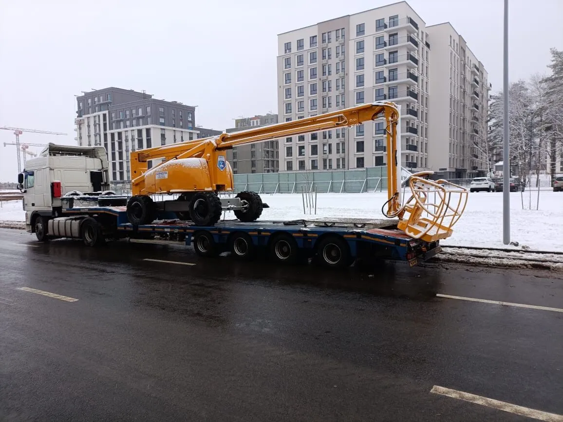 Аренда самоходного коленчатого подъемника Haulotte HA260PX (26 м.). 1