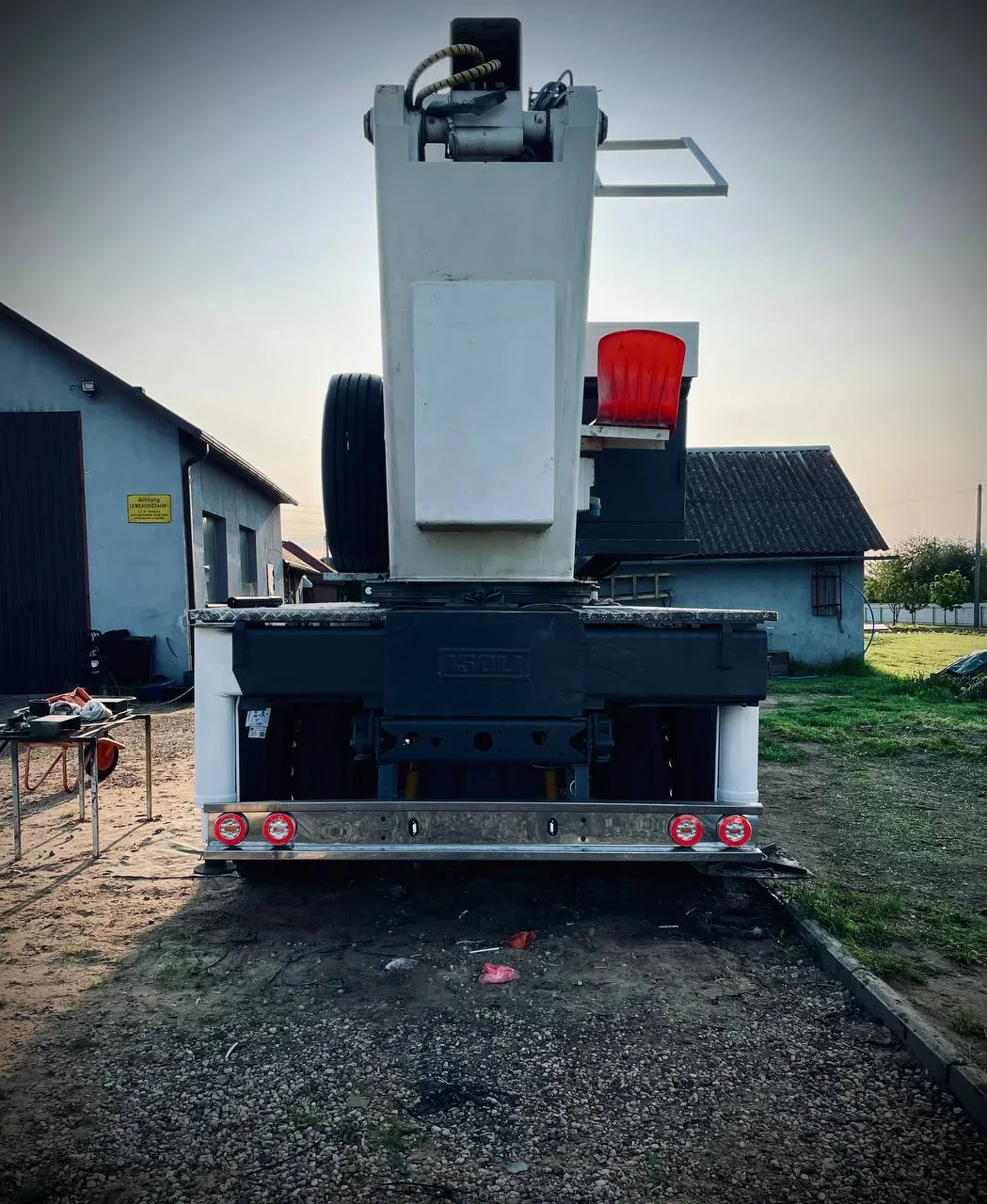 Аренда автовышки 31м. ISOLI PTJ305S MERCEDES. 4