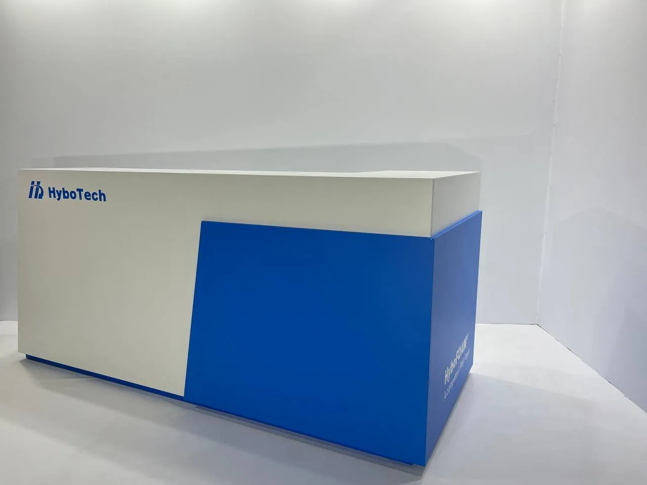 Аренда угловой стойки 2400×1018×1100 в Минске | стенды, мебель, оборудование. 1