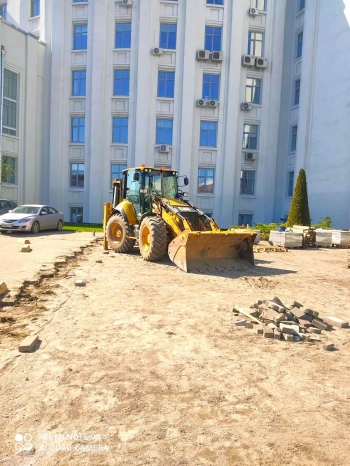 Аренда экскаватора-погрузчика в Могилёве и области – любые земляные работы