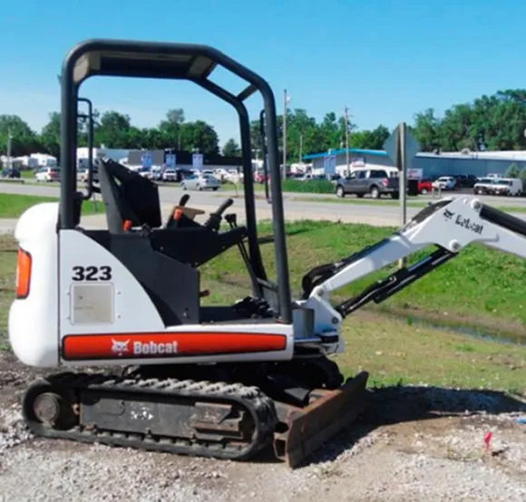 Аренда мини-экскаватора BobCat 323 в Минске. 1 Аренда мини-экскаватора BobCat 323 в Минске. 1