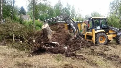 Подготовка участка экскаватором. 1