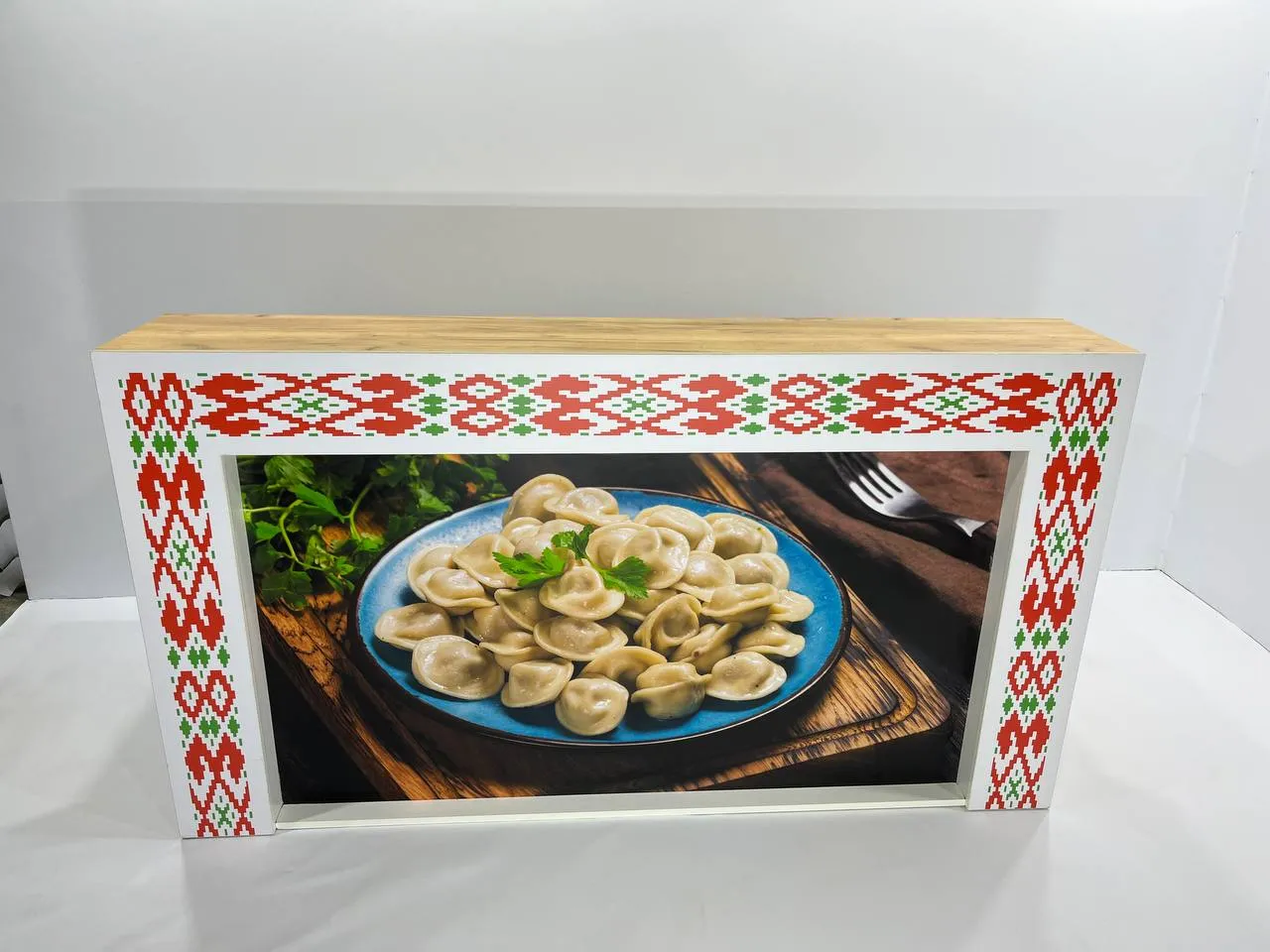 Аренда стойки с подсветкой 2005x940x1110 на выставку Минск. 3