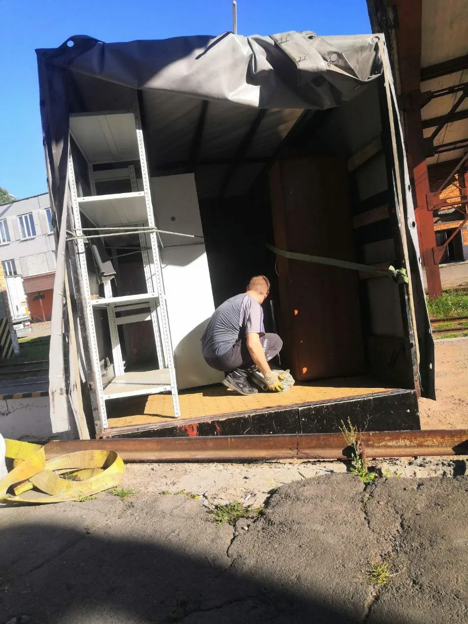 Автомобильная перевозка мебели в Бресте. 1