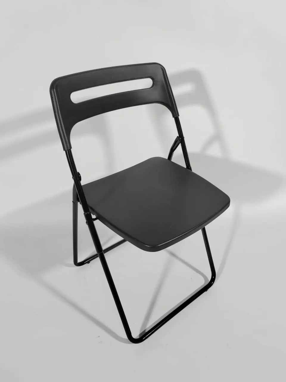 Аренда черного складного стула — Минск, прокат для мероприятий. 1