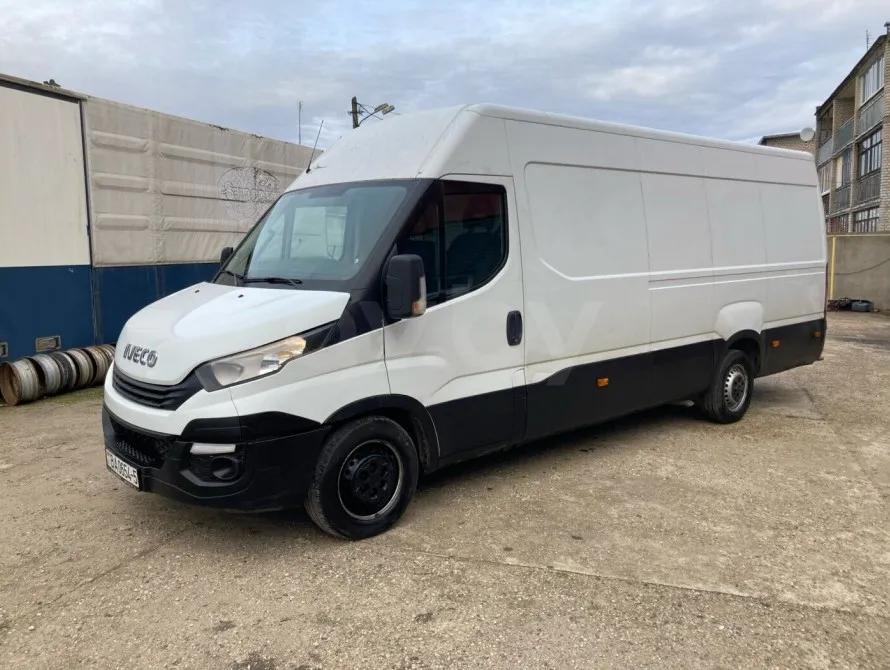 Аренда грузового микроавтобуса Iveco Daily. 1