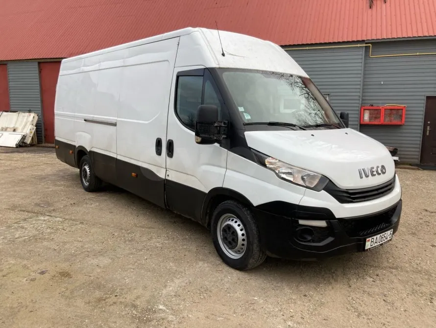 Аренда грузового микроавтобуса Iveco Daily. 2