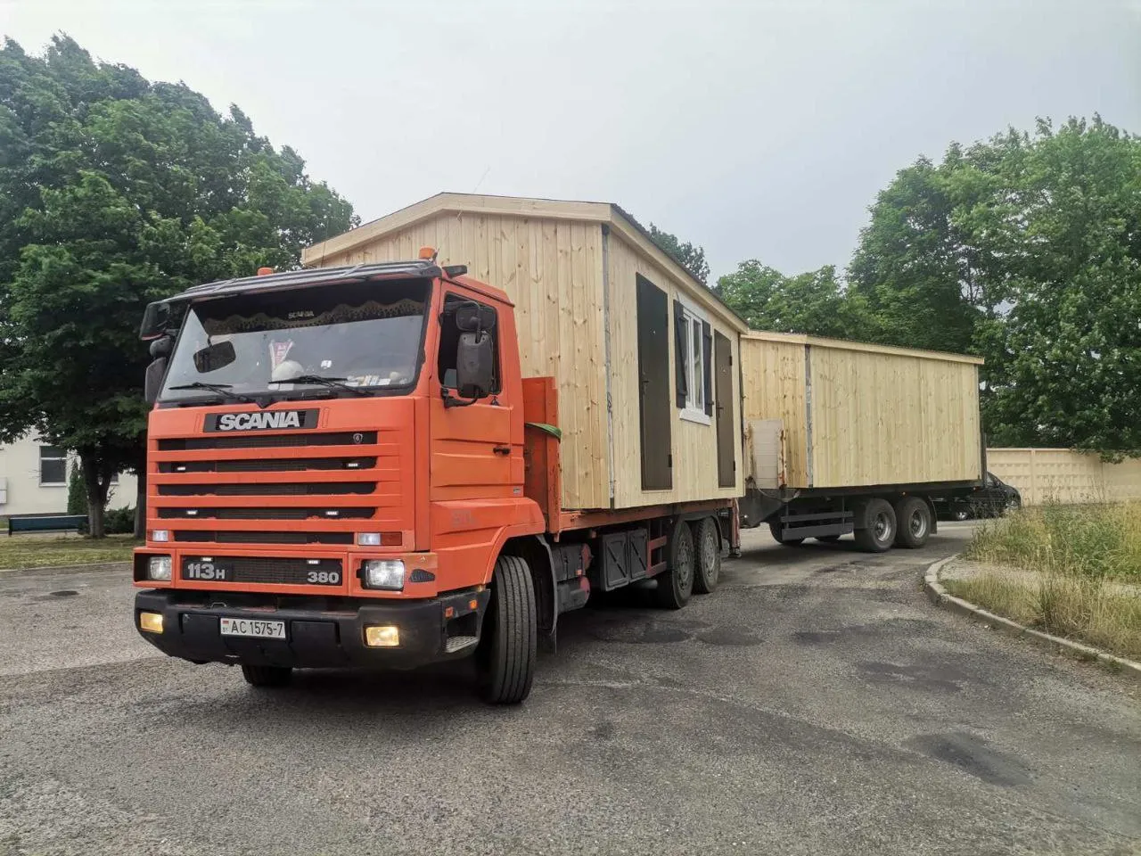 Перевозка вагончиков и строительных грузов гидроманипулятором в Минске — до 40 т. 1