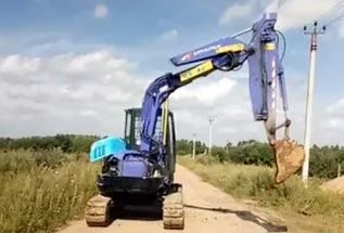 Аренда мини-экскаватора 5,2 т Komatsu PC40MRX. 1