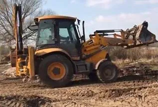 Аренда экскаватора-погрузчика 7,3 т JCB 3CX в Витебске. 1
