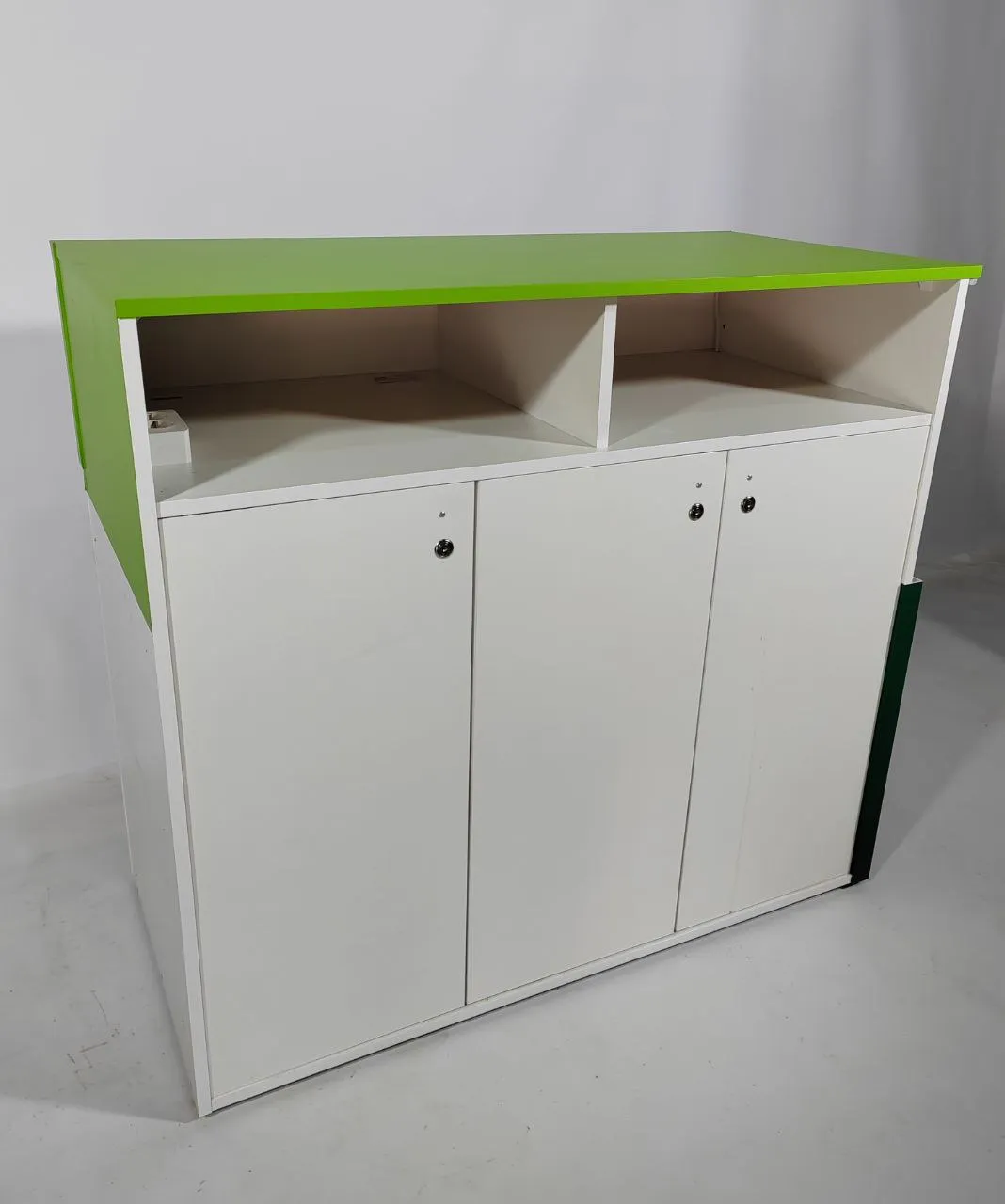 Аренда световой стойки 1830х600х1115 — выставочные стенды Минск. 2